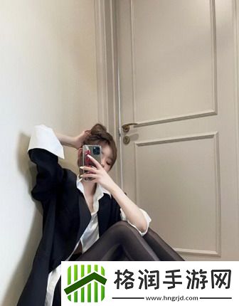 突然爆发！小烧货几天没弄了这么多水了