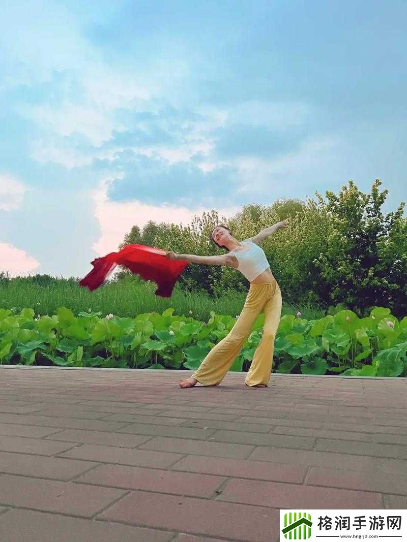 舞蹈室里的景色李欣赵峰