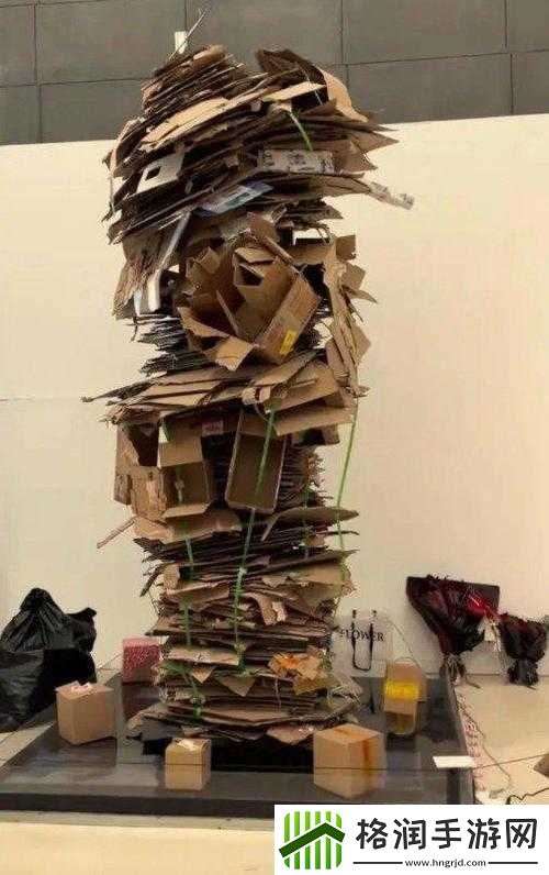 央美毕业展作品被吐槽废纸壳