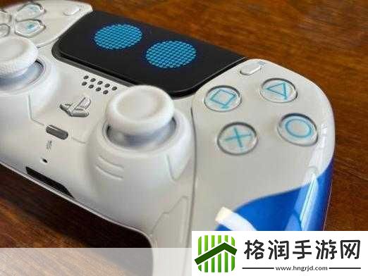 独家揭秘宇宙机器人限定手柄震撼亮相