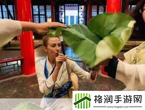 古代的消暑饮品碧筒饮是荷叶还是竹筒