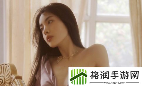 小奶狗腹肌体育生天台放烟花