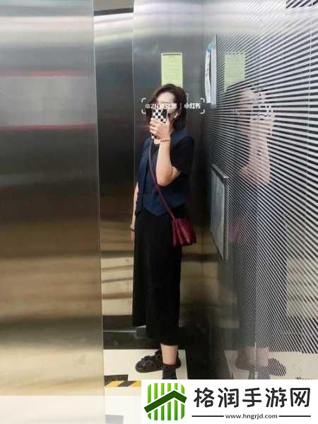 小扫货水能么多叫出来骨科征召老牌女主播复出