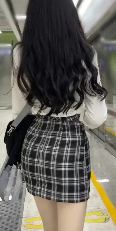 小烧货水能么多叫出来