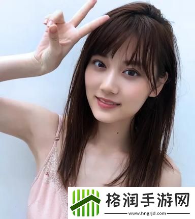 从后面抱着妈妈突然脸一红