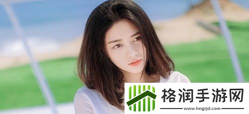 两峰夹小溪地湿又无泥诗