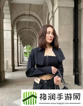 成色18k1.光泽度亮相