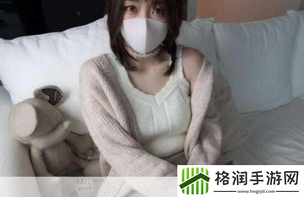 玩偶姐姐摘下口罩的样子口罩