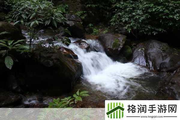 黄龙风景区溪水潺潺的秘密