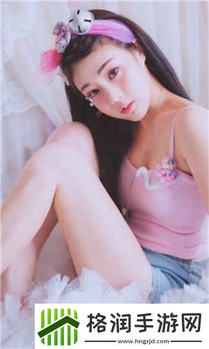 几个装修工人把我压在茶几事件搞笑网友