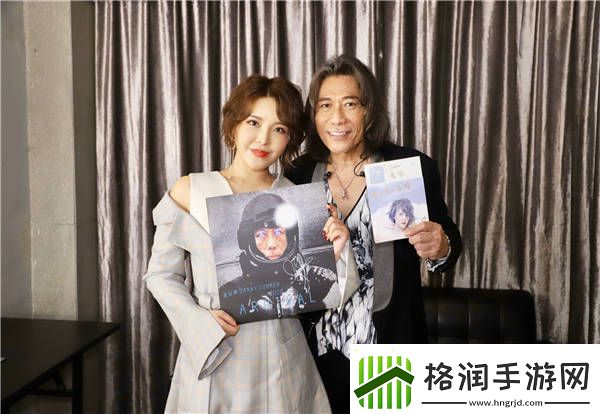 崔子格助阵摇滚教父夏韶声内地演唱会