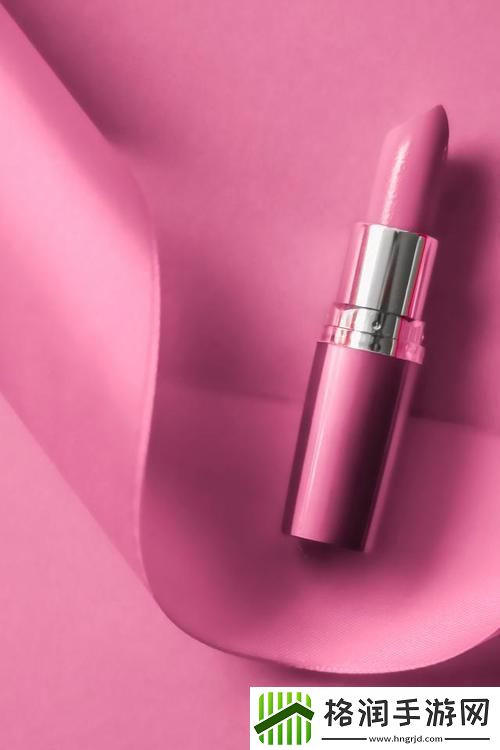 “噱头界的大佬驾到！YSL蜜桃味口红