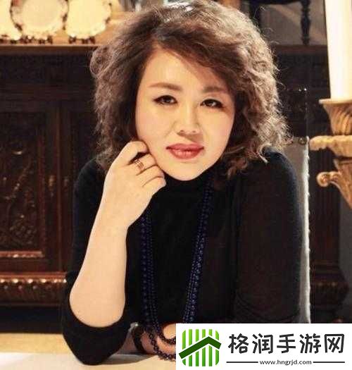 我儿媳妇叫方静我儿子叫何其翔他们很幸福