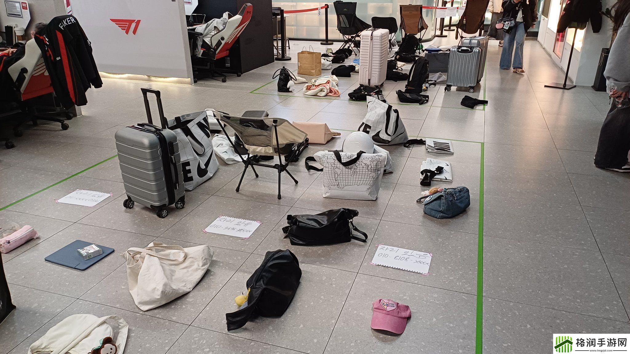 韩国友分享凌晨一点T1世界赛夹克购买排队情况