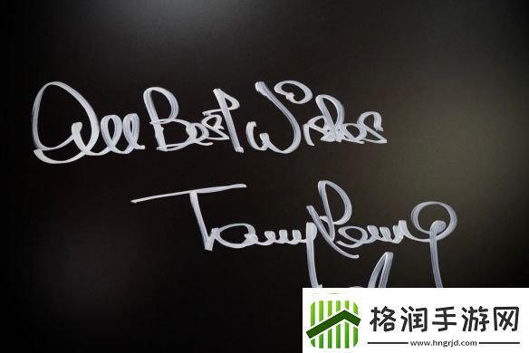 梦幻联动！梁朝伟与导演伊尔蒂科共聚小岛秀夫工作室