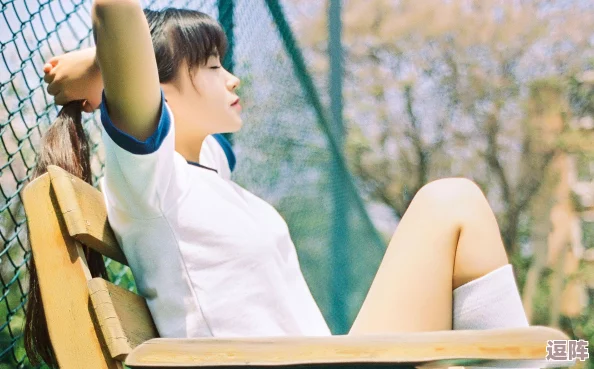 张悠雨玉门打开大腿张开图片