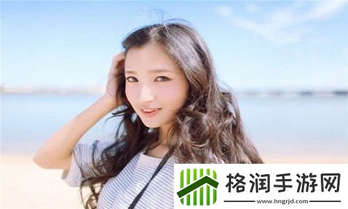 几个装修工人把我压在茶几