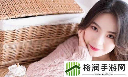 几个装修工人把我压在茶几