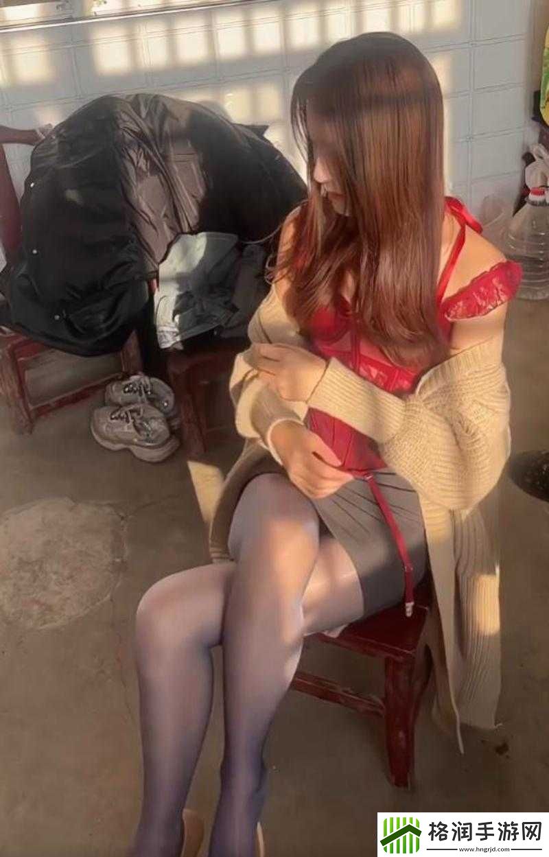 表妹红肿疼痛小缝不能合拢小孩状况令人担忧