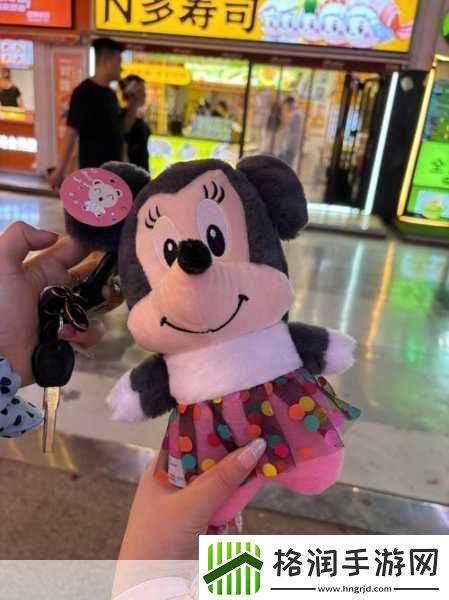 带小玩具逛街的感觉1.小玩具陪我逛街童趣之旅乐无穷