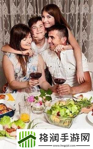 吃饭时某处紧密连接在一起的内涵