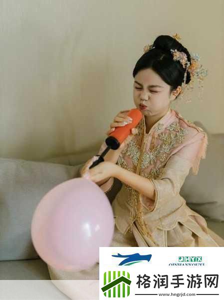 女子绝活吸烟开啤酒吹气球1.女子绝活