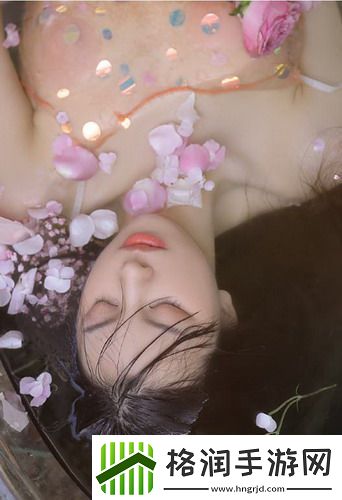 日本夫妻二人一起入住酒店