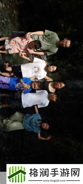 我妈妈在后车座姥姥家