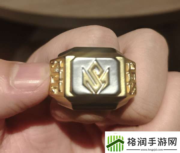 大帅晒军团杯戒指