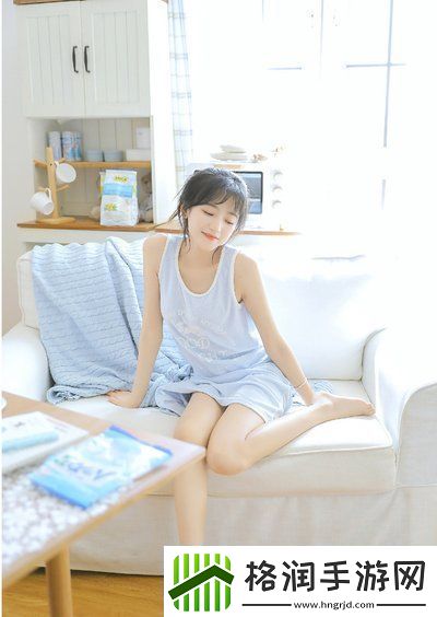 中午妈妈在厨房做饭