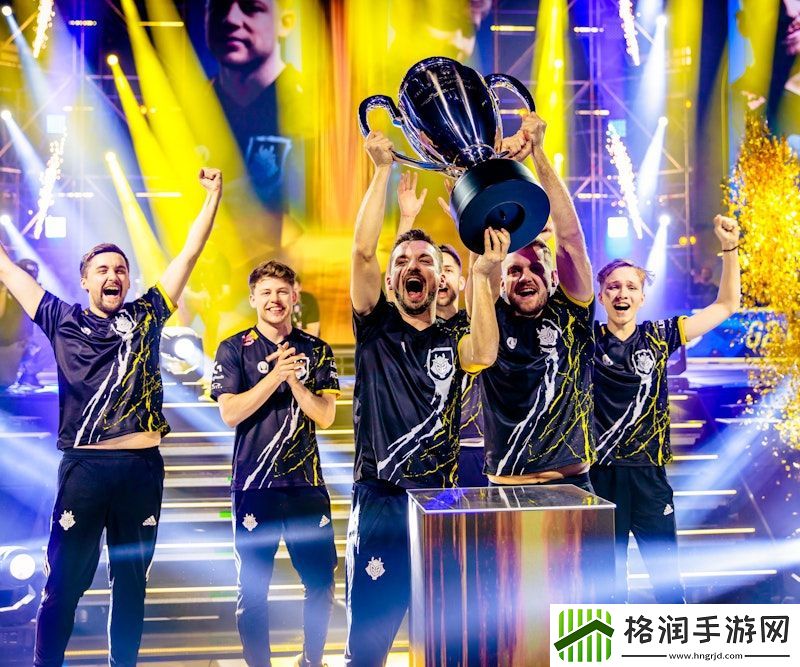 NiKo收到粉丝自绘卡托夺冠画像与信件