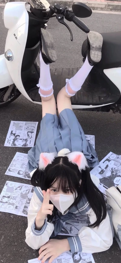 校花给我看她的小积积作文