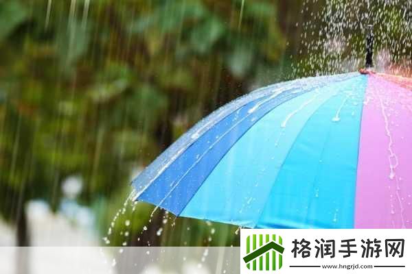 他把手探进我的衣服下摆