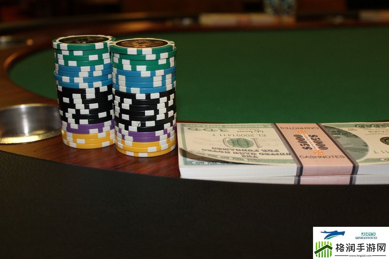 男生和女生打扑克差差差很疼的