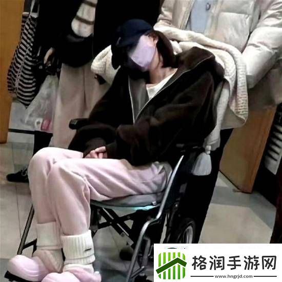 刘大锤曝赵露思患抑郁症后赵露思爸爸报平安