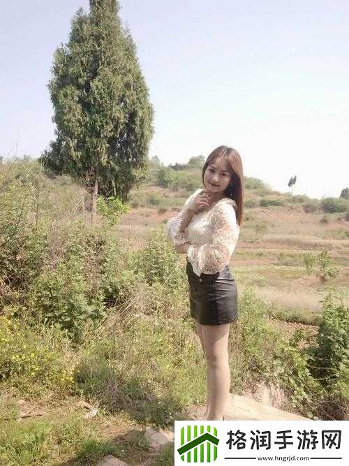 风流少妇户外勾搭打野战——别样刺激的户外激情之旅