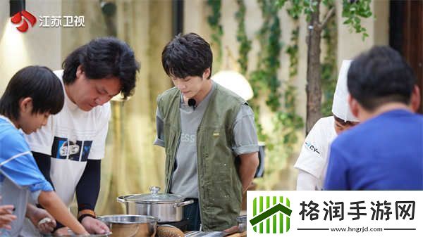 小小骑士一起冲“沙漠运动会”火热来袭！胡军、武艺上演手劲对决