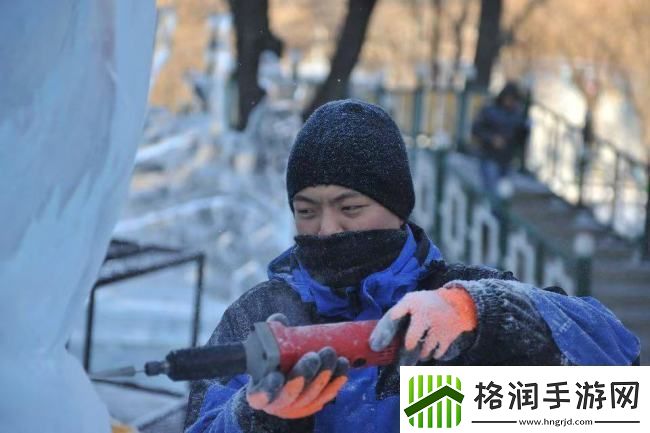 日薪千元的冰雕师傅是如何工作的匠心独运冰雪间