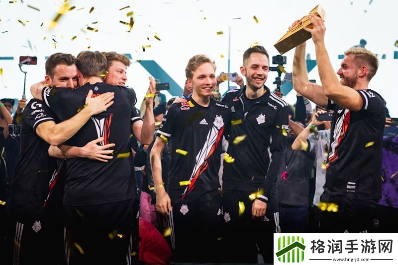 情比金坚——十图回顾m0NESY与NiKo的兄弟情深瞬间