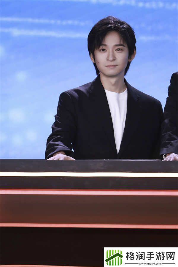 董子健亮相2024年“大剧看总台”系列年代剧大江大河3引燃期待