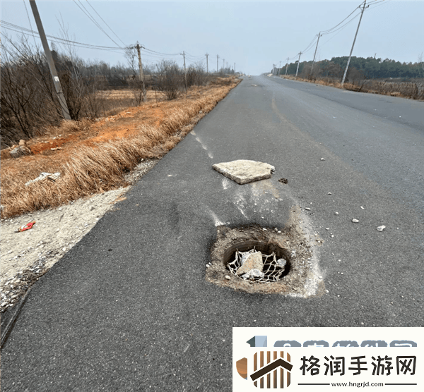 小米SU7遭遇路面异物失控翻滚