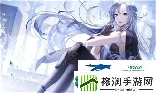 兰姨捂着嘴怕发出声音吵到家里的小猫咪