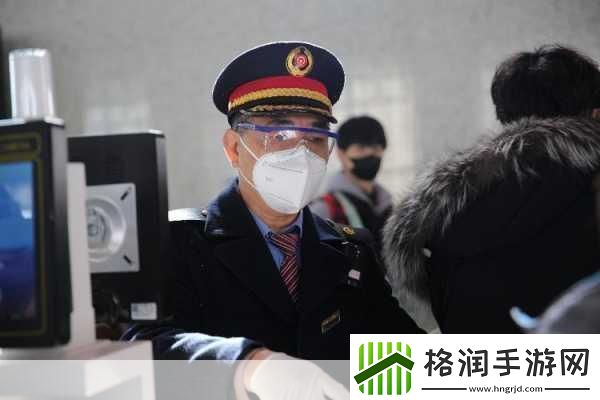 检票员用下面检票按尺寸上车