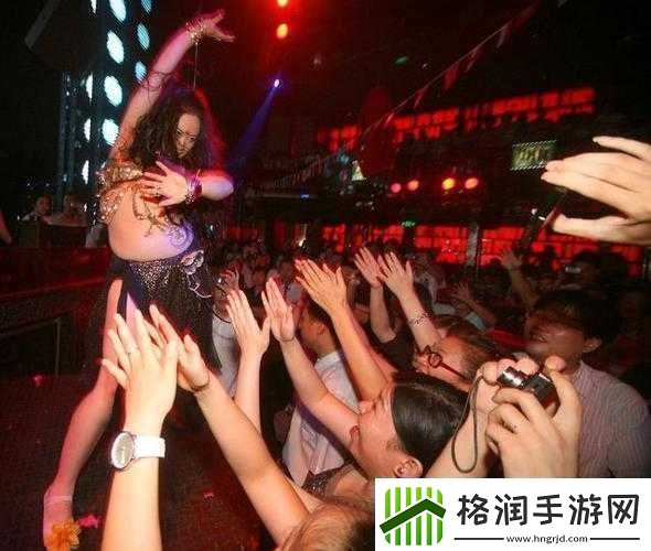 激情婬乱歌舞团