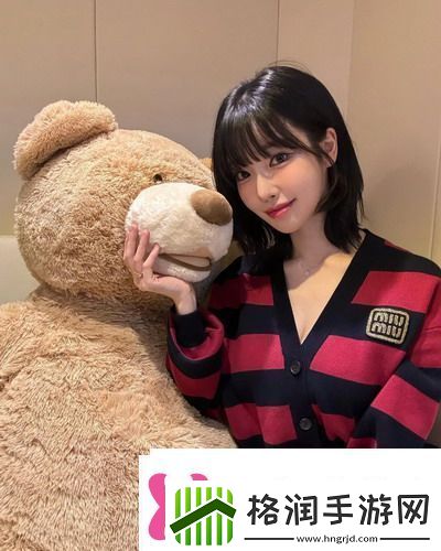 中午妈妈在厨房做饭