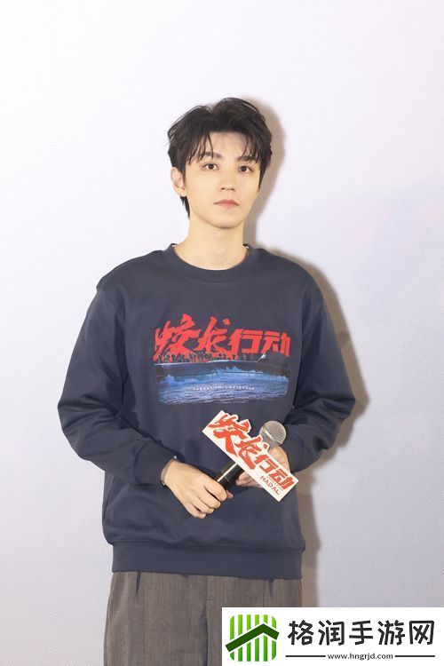 王俊凯亮相电影蛟龙行动北京映后见面会