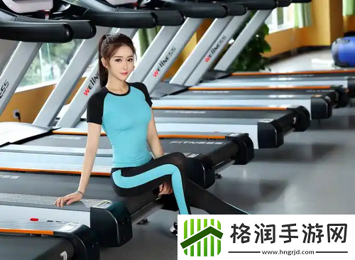 动漫女被 c 扒衣服做小电影