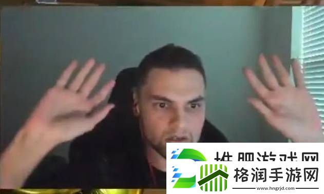 反**的“小蓝熊”