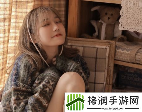 抬头看镜子里的结合处