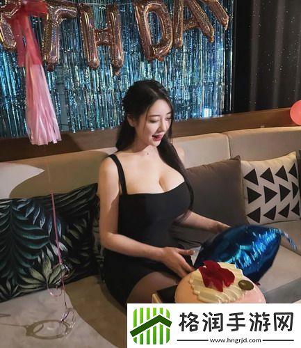 三位男士的热情碰撞